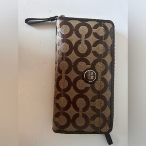 NWOT Coach Signature Brown Wallet